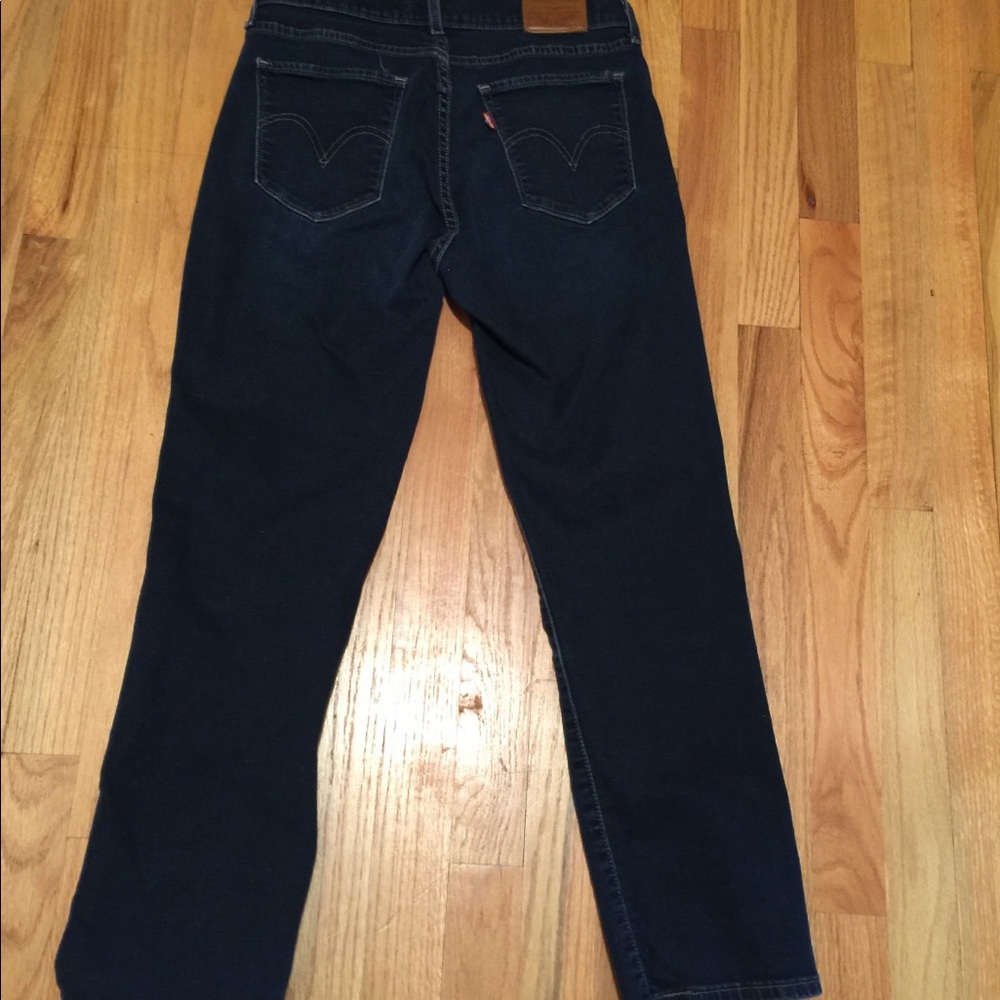 Levi’s Curvy Straight - Picture 3 of 10